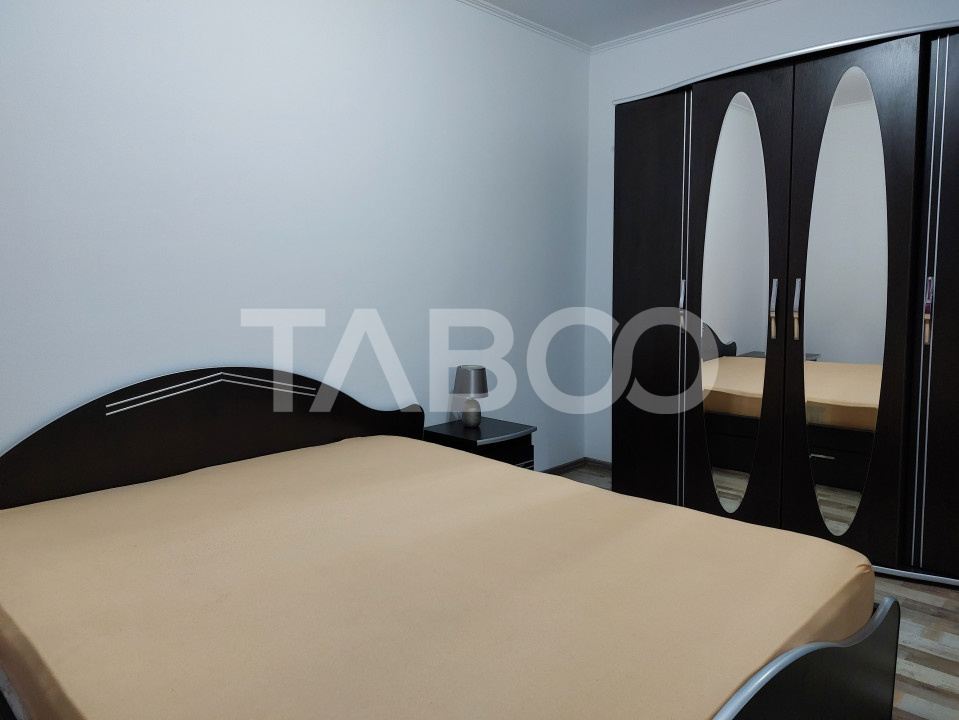 Apartament spatios 2 camere decomandate la VILA loc parcare Selimbar