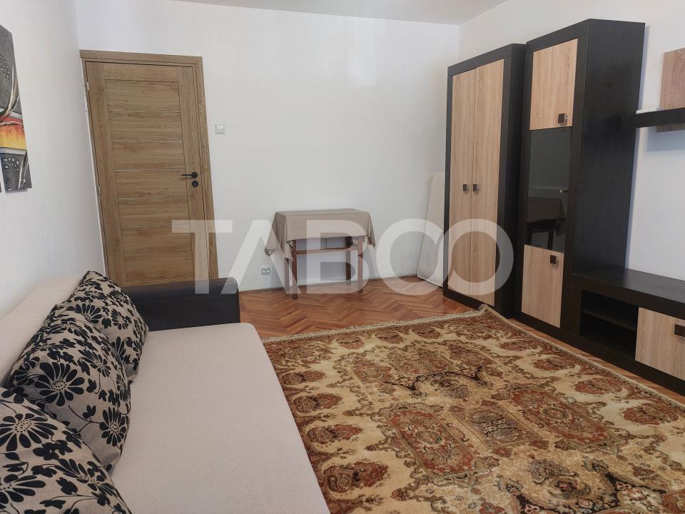Apartament spatios 2 camere decomandate pivnita zona Dioda Sibiu