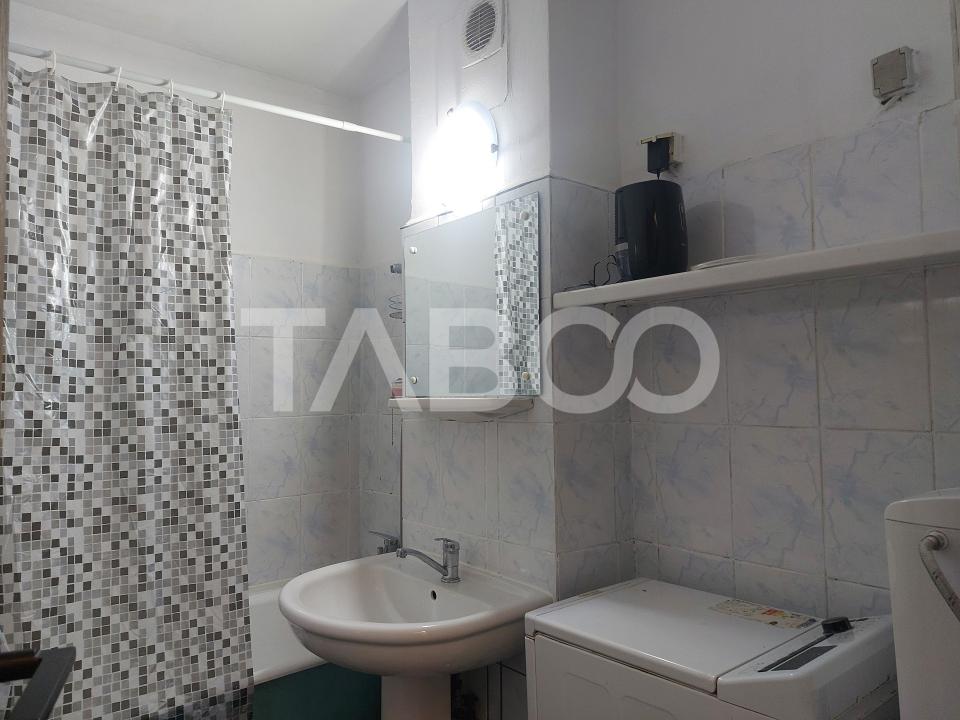 Apartament spatios 2 camere decomandate pivnita zona Dioda Sibiu