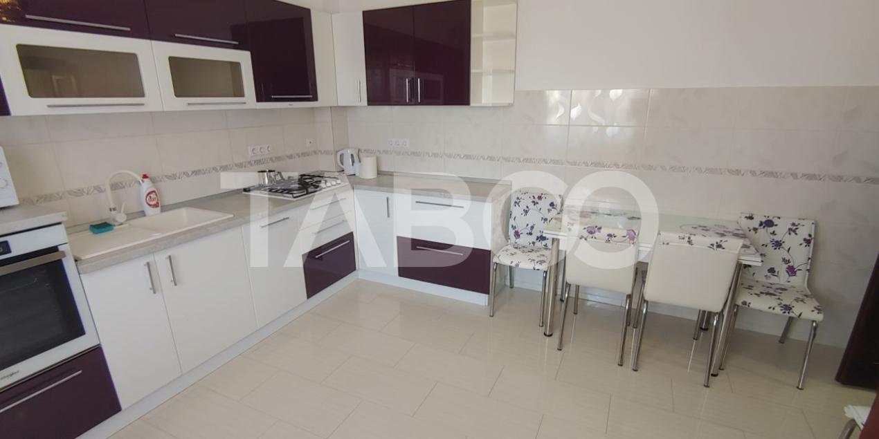 Apartament spatios 2 camere la casa loc parcare in Selimbar 