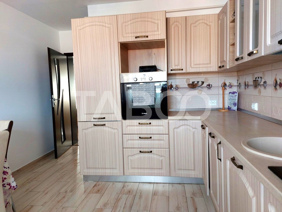 Apartament spatios 3 camere 2 bai etaj 2 balcon loc parcare Selimbar