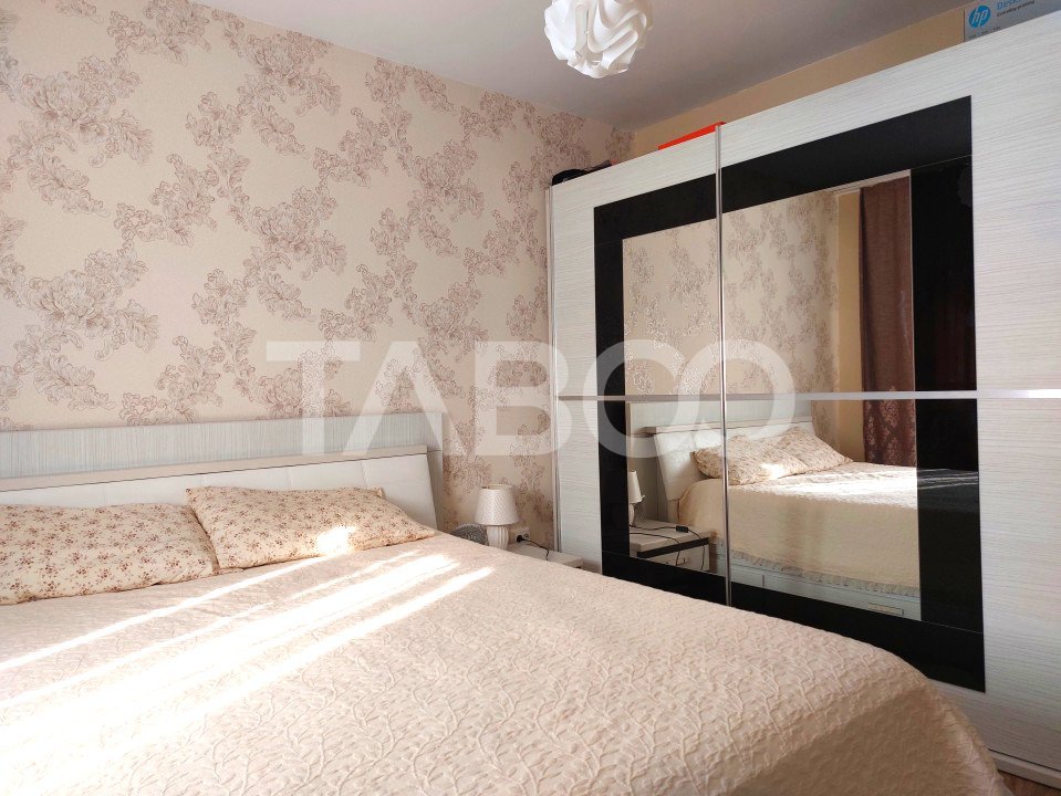Apartament spatios 3 camere 2 bai etaj 2 balcon loc parcare Selimbar