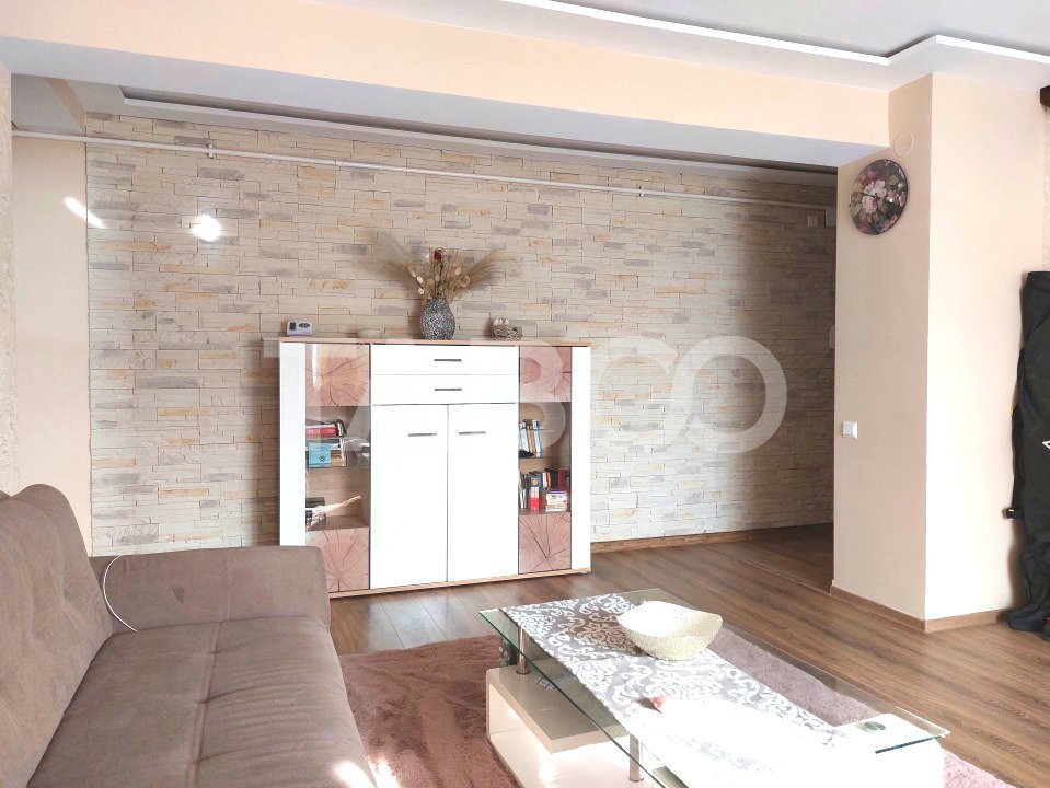 Apartament spatios 3 camere 2 bai etaj 2 balcon loc parcare Selimbar