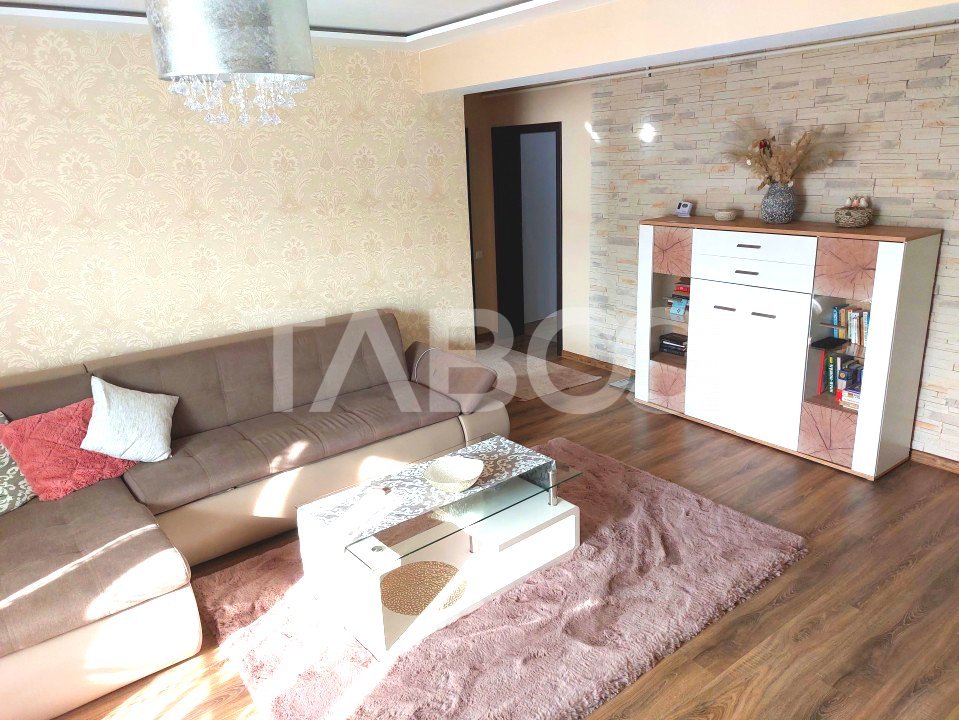 Apartament spatios 3 camere 2 bai etaj 2 balcon loc parcare Selimbar