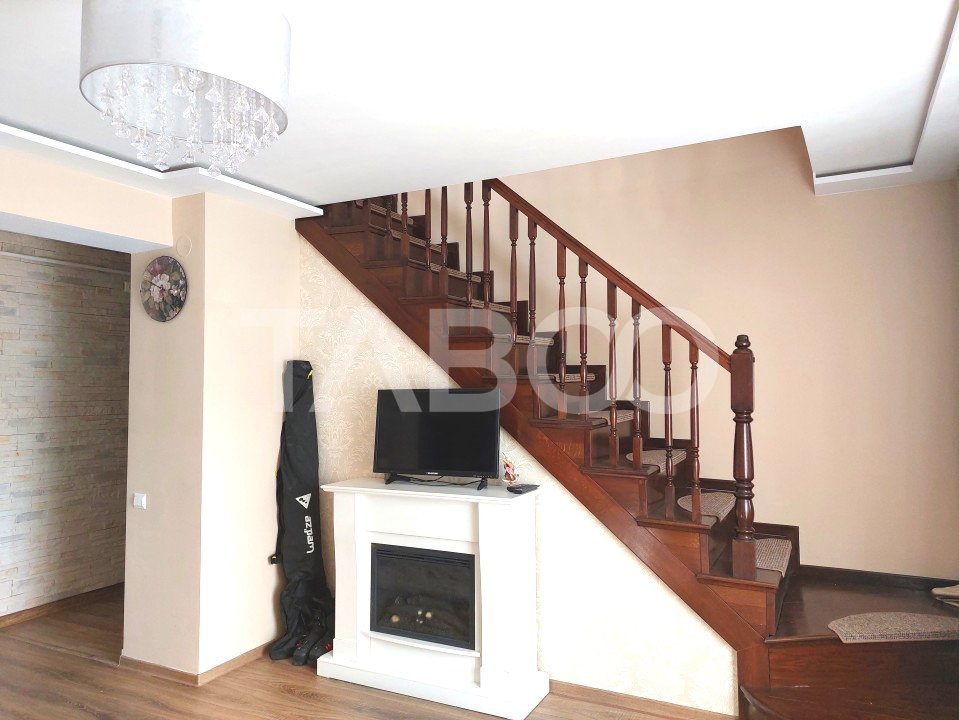 Apartament spatios 3 camere 2 bai etaj 2 balcon loc parcare Selimbar