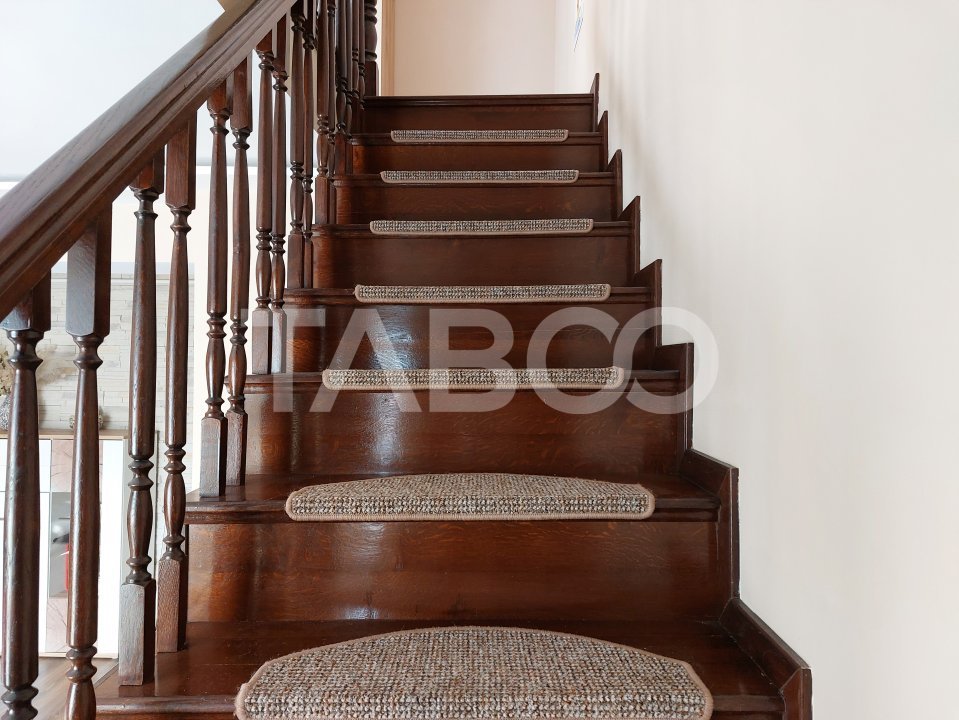 Apartament spatios 3 camere 2 bai etaj 2 balcon loc parcare Selimbar