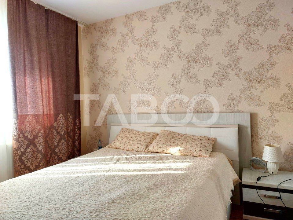 Apartament spatios 3 camere 2 bai etaj 2 balcon loc parcare Selimbar