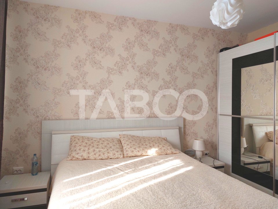 Apartament spatios 3 camere 2 bai etaj 2 balcon loc parcare Selimbar