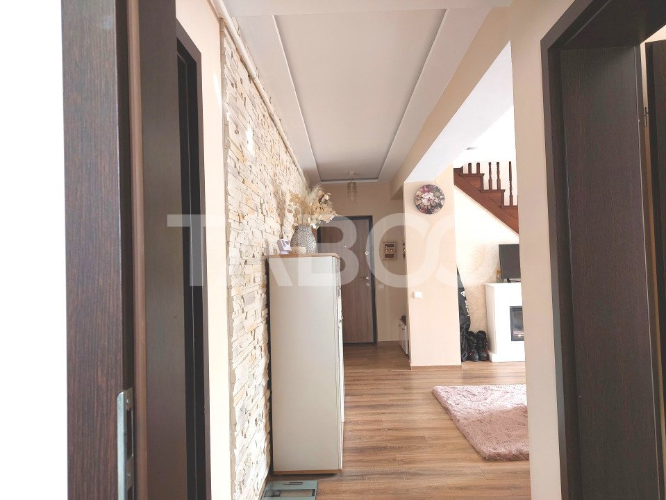 Apartament spatios 3 camere 2 bai etaj 2 balcon loc parcare Selimbar