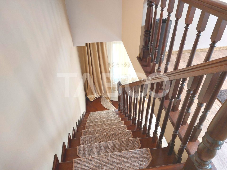 Apartament spatios 3 camere 2 bai etaj 2 balcon loc parcare Selimbar
