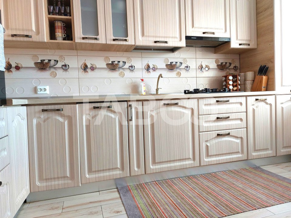 Apartament spatios 3 camere 2 bai etaj 2 balcon loc parcare Selimbar