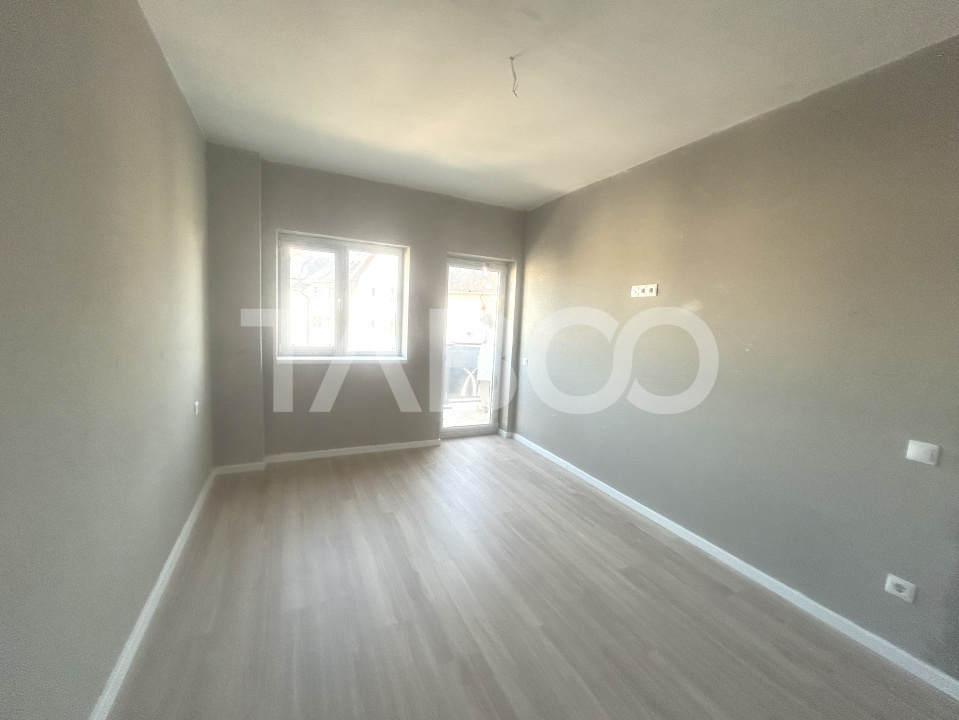 Apartament spatios 4 camere 2 bai 2 balcone si parcare  zona Turnisor