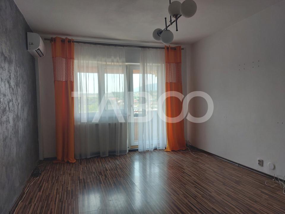 Apartament spatios 49 mp 2 camere decomandate 2 balcone Cisnadie