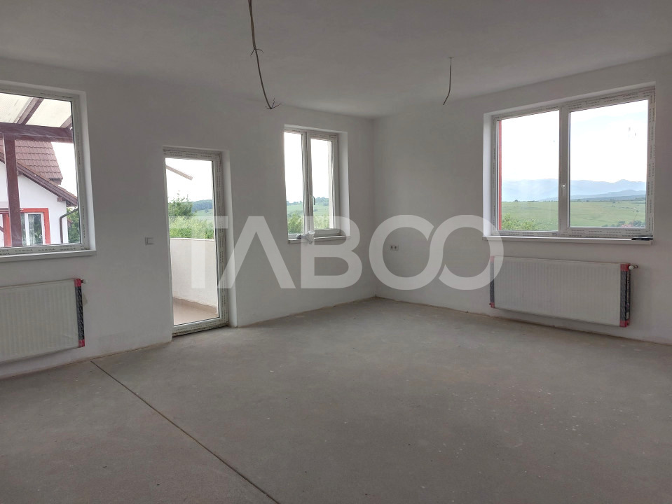 Apartament spatios bloc nou 3 camere  96 mp zona linistita in Cisnadie