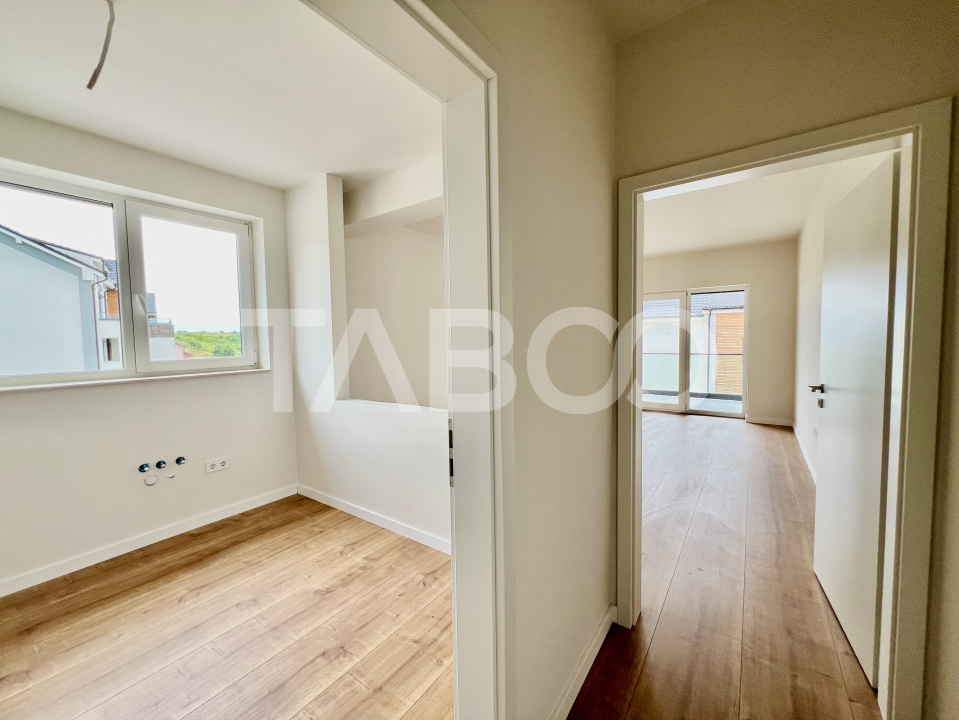 Apartament spatios cu 2 camere balcon si incalzire in pardosea