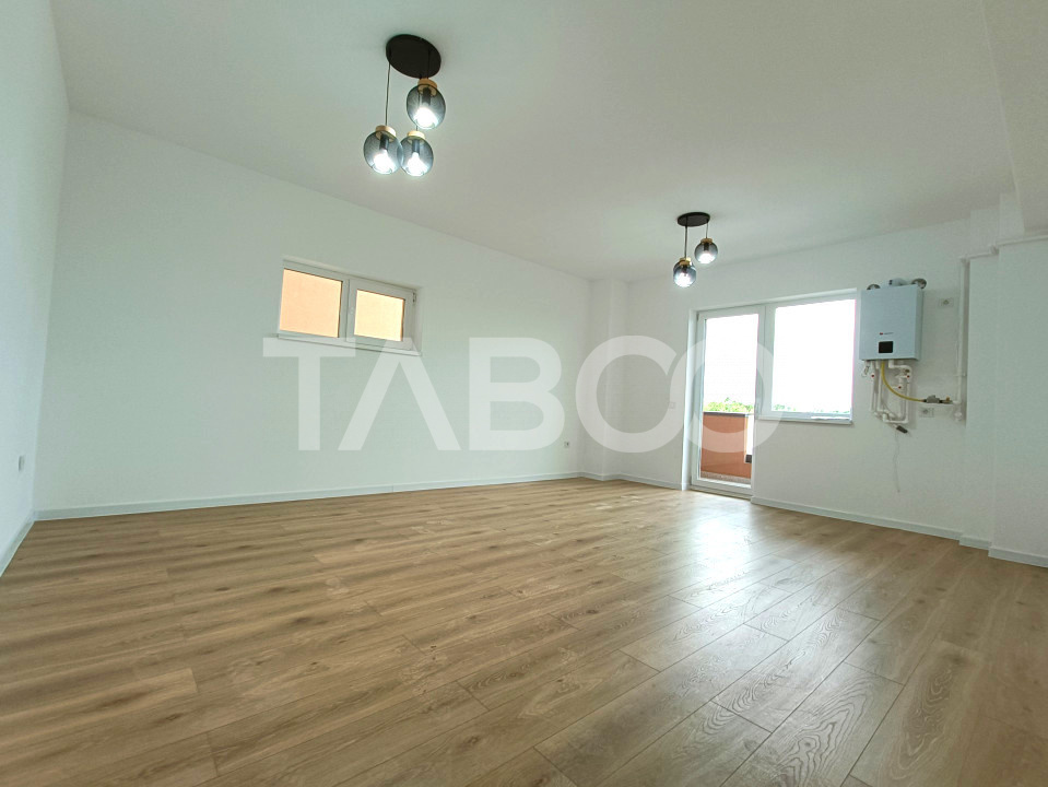 Apartament spatios cu 3 camere 2 balcoane bloc izolat termic