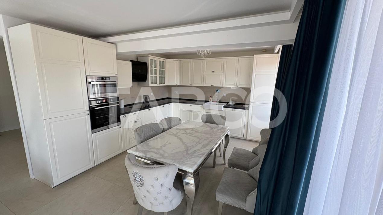 Apartament spatios de inchiriat 110 mpu in zona Strand