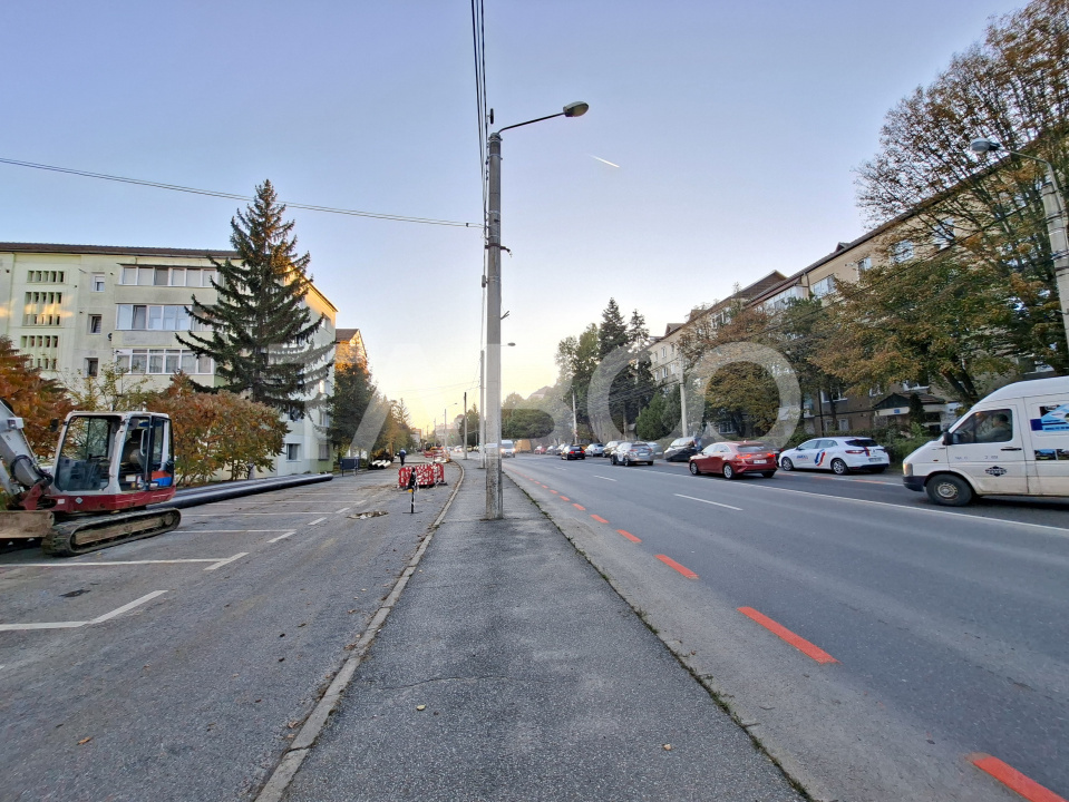 Apartament spatios de vanzare cu 3 camere balcon zona Rahovei