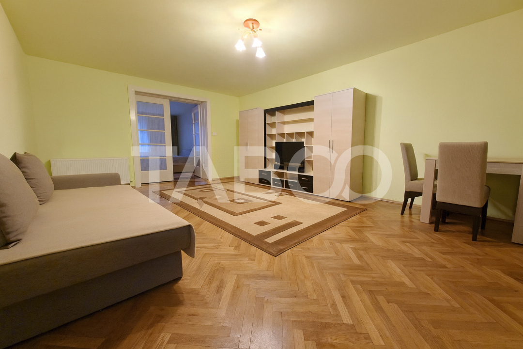 Apartament spatios de vanzare cu 3 camere la etajul 1 in Orasul de Jos