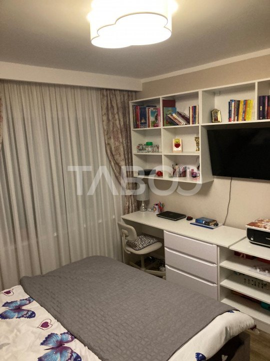 Apartament spatios decomandat 3 camere de inchiriat in Turnisor