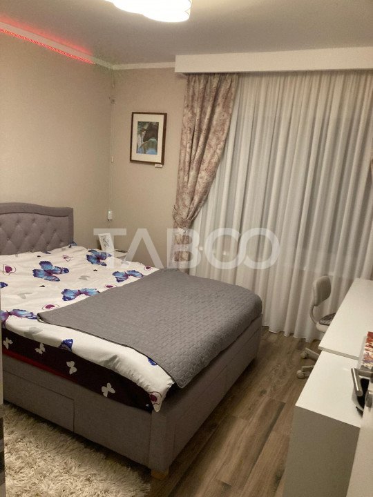 Apartament spatios decomandat 3 camere de inchiriat in Turnisor