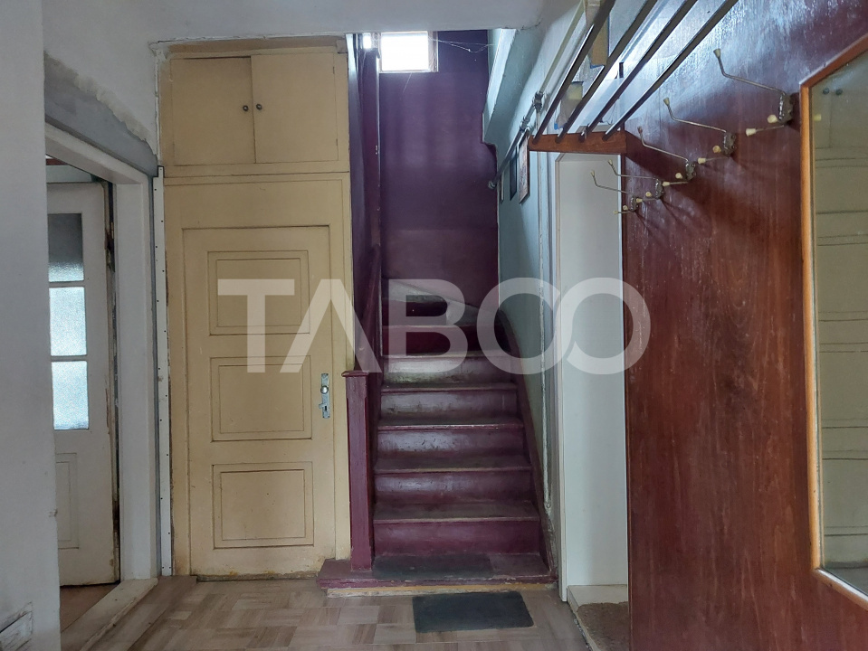 Apartament spatios la casa 82 mp 2 camere strada Livezii Cisnadie