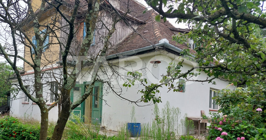 Apartament spatios la casa 82 mp 2 camere strada Livezii Cisnadie