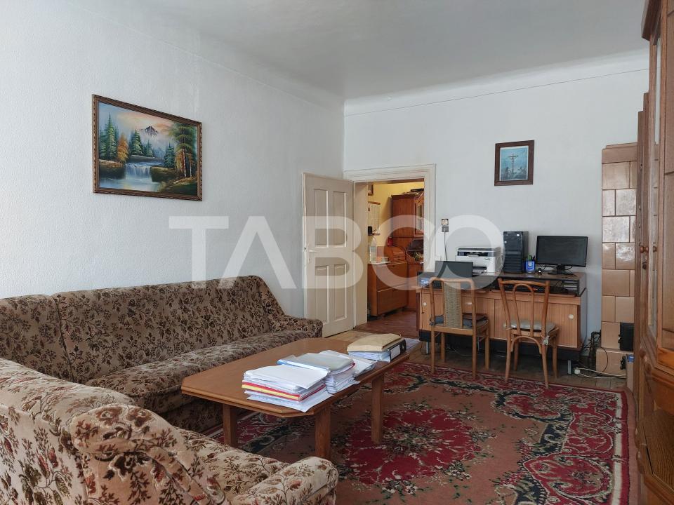 Apartament spatios la casa 97 mpu 3 camere 20 mp gradina pivnita 