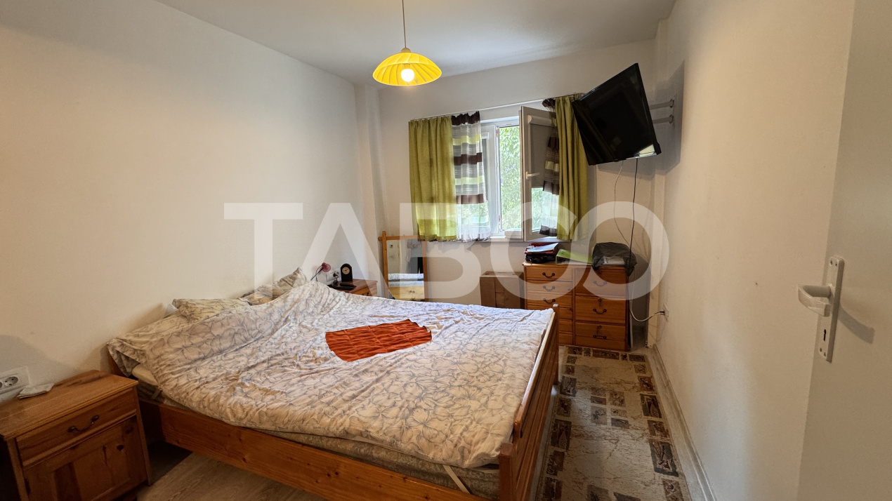 Apartament superb cu 4 camere mobilat utilat 80mpu balcon Vasile Aaron