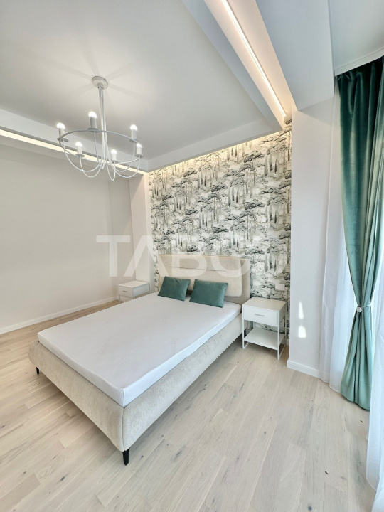 Apartament ultrafinisat tip penthouse de vanzare cu 3 camere Floresti