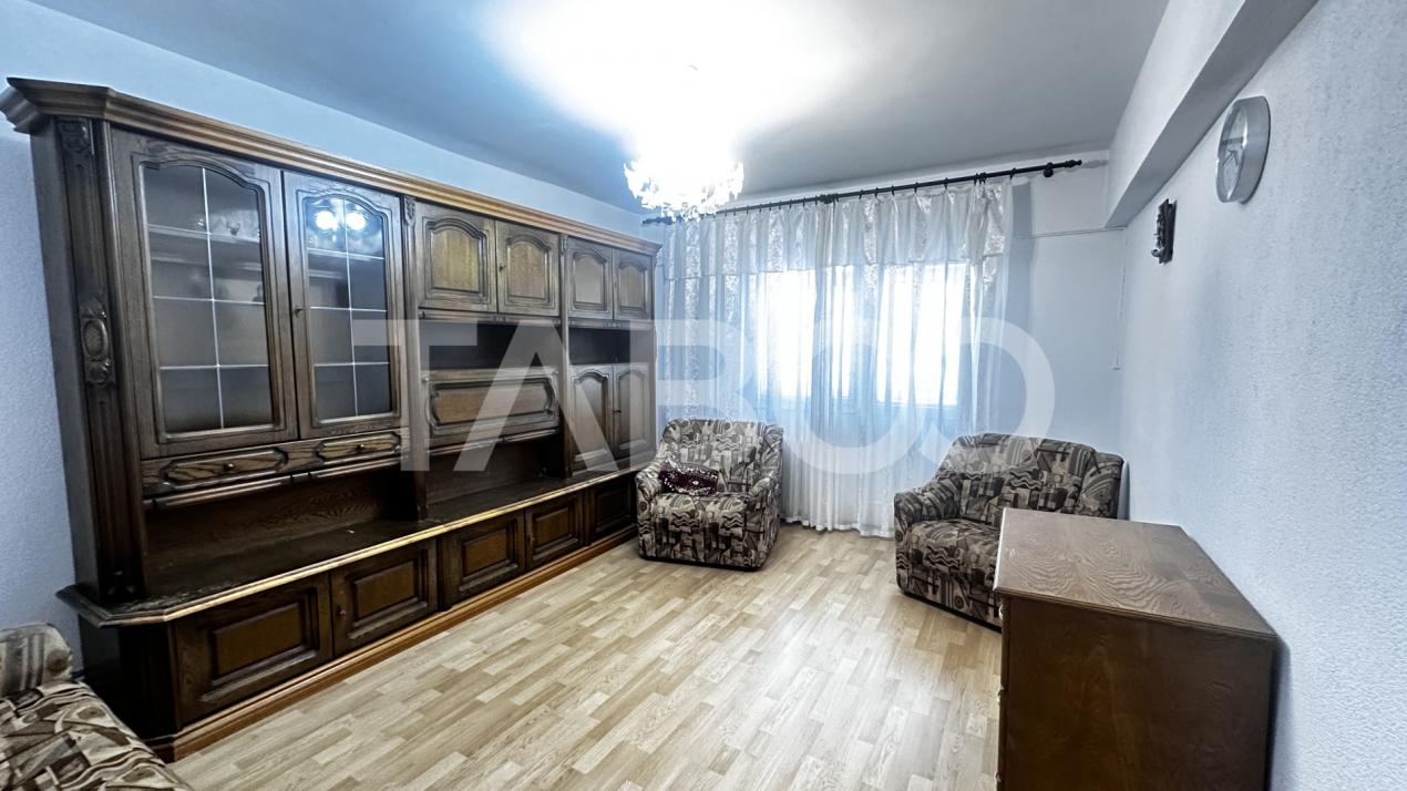Apartament utilat 4 camere 98 mpu balcon inchis zona Vasile Aaron