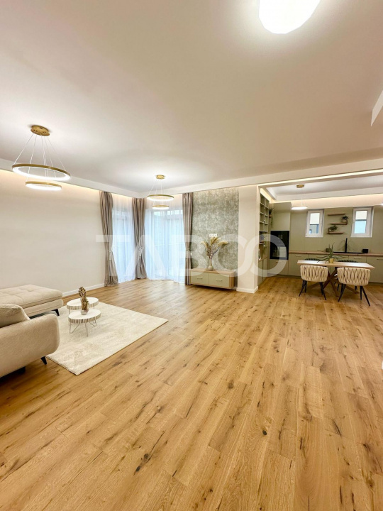 Apartamnent ultramodern cu 3 camere de tip penthouse in Floresti