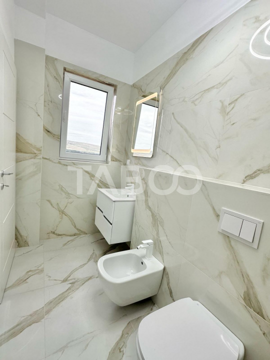 Apartamnent ultramodern cu 3 camere de tip penthouse in Floresti