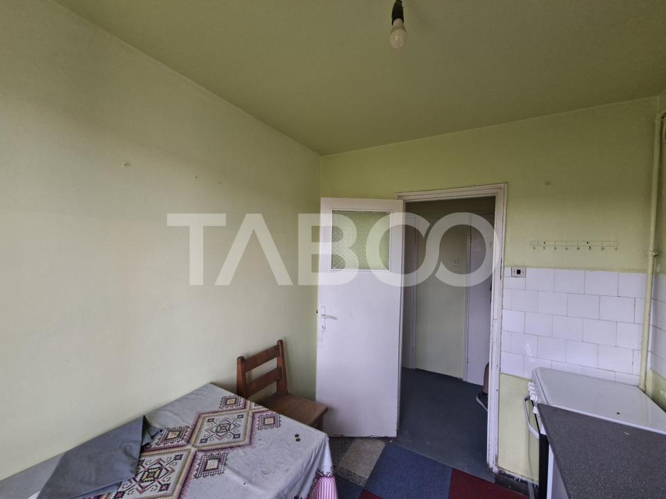 Apartment de vanzare 2 camere si balcon Cedonia Mihai Viteazul 