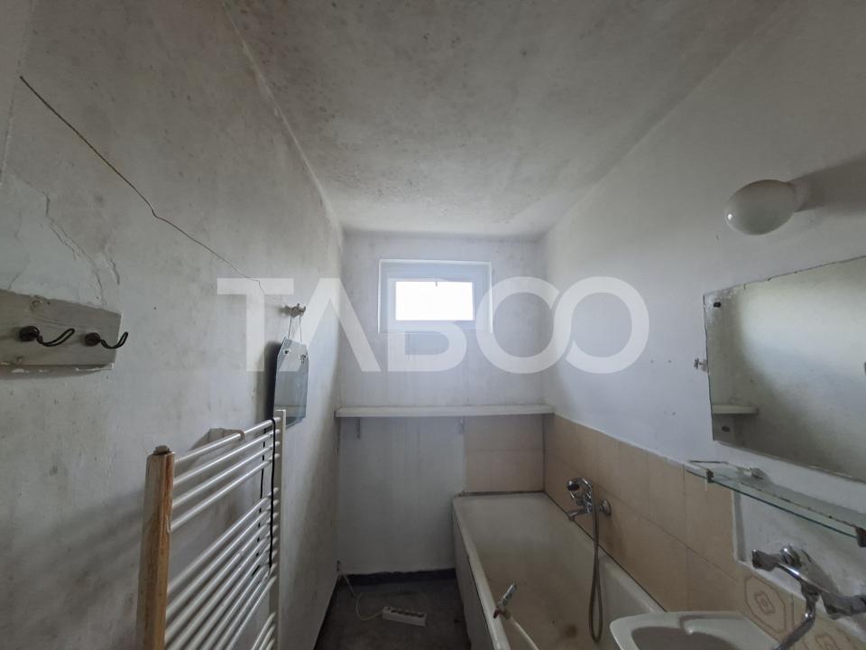 Apartment de vanzare 2 camere si balcon Cedonia Mihai Viteazul 