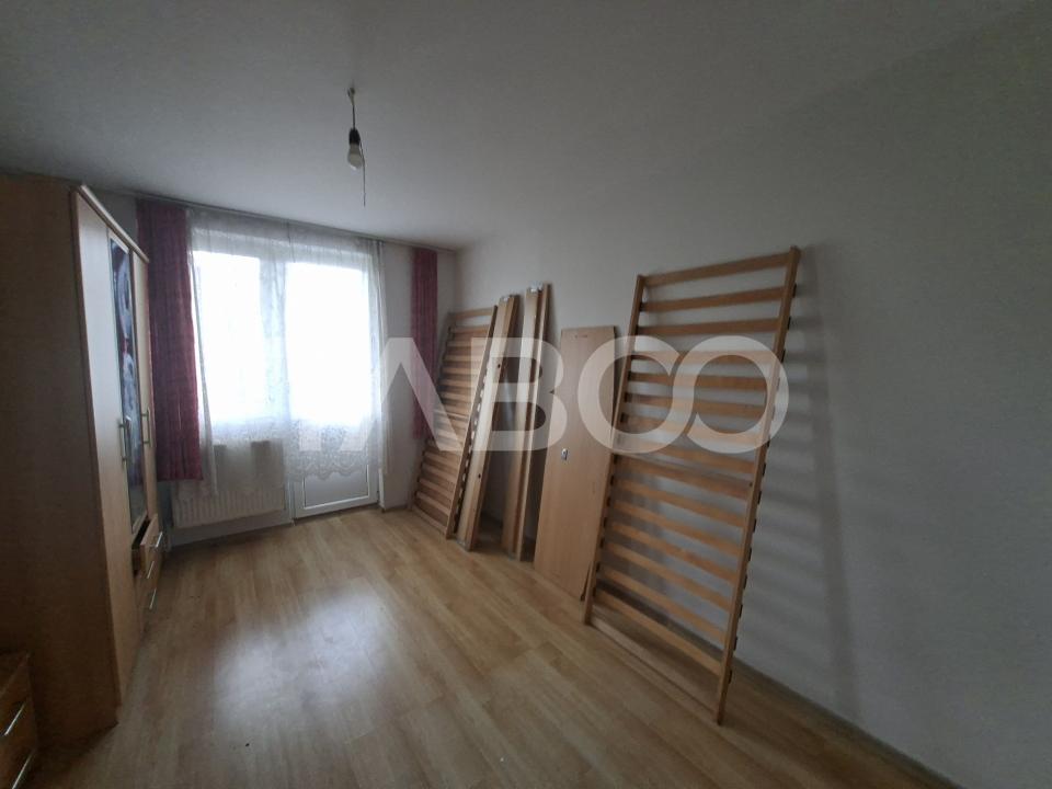 Apartment de vanzare 2 camere si balcon Cedonia Mihai Viteazul 