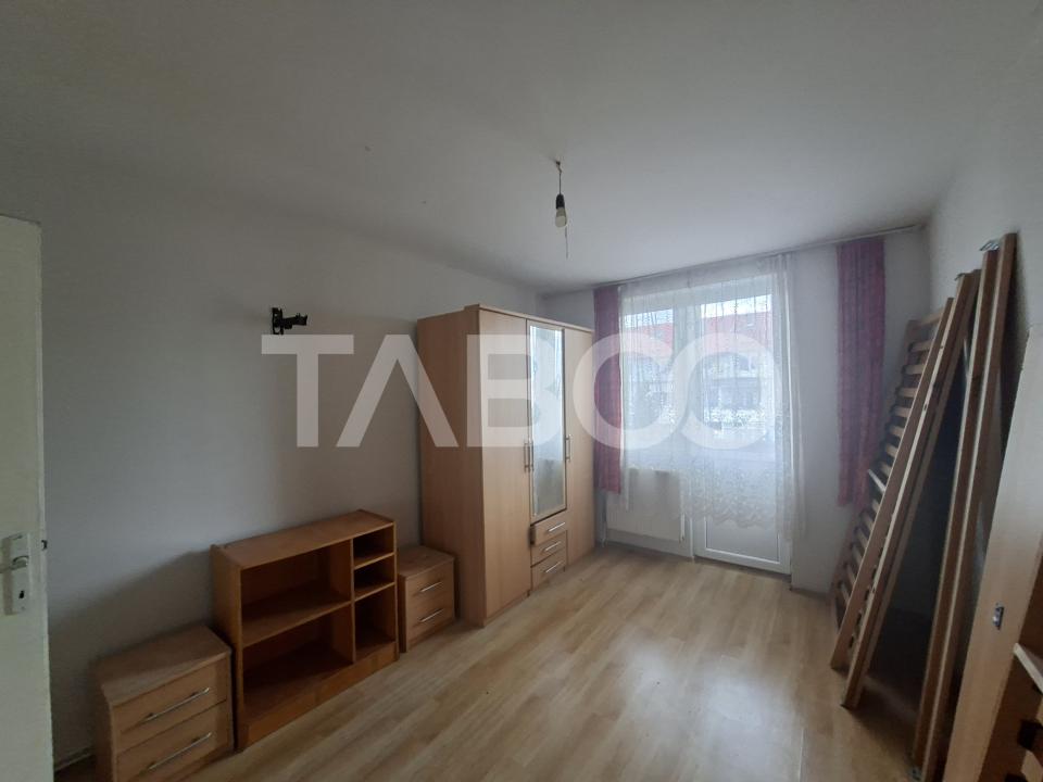 Apartment de vanzare 2 camere si balcon Cedonia Mihai Viteazul 