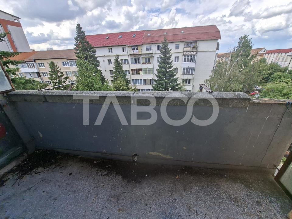 Apartment de vanzare 2 camere si balcon Cedonia Mihai Viteazul 