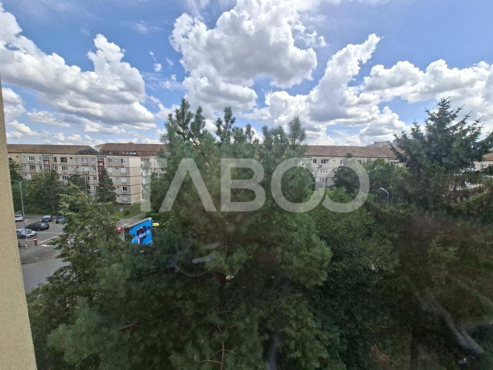 Apartment de vanzare 2 camere si balcon Cedonia Mihai Viteazul 