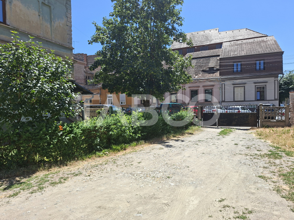 Bulevardul Victoriei 12 - apartament 3 camere de vanzare curte garaj