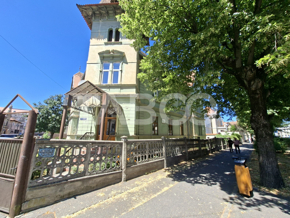 Bulevardul Victoriei 12 - apartament 3 camere de vanzare curte garaj