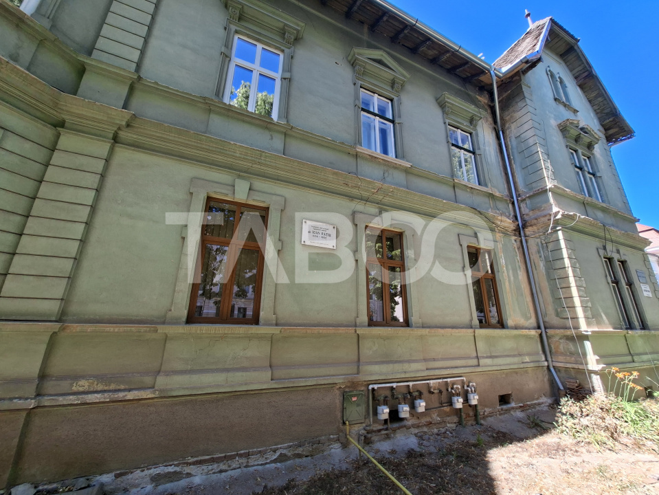 Bulevardul Victoriei 12 - apartament 3 camere de vanzare curte garaj