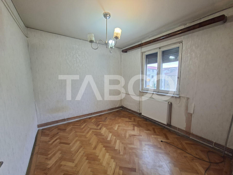 Cenusareasa apartamentelor - renovabil- balcon pivnita Mihai Viteazul