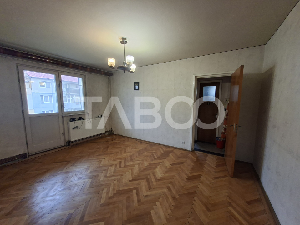 Cenusareasa apartamentelor - renovabil- balcon pivnita Mihai Viteazul