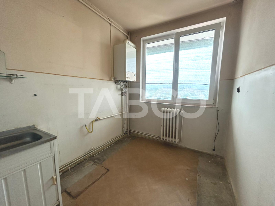 Cenusareasa apartamentelor - renovabil- balcon pivnita Mihai Vitezul