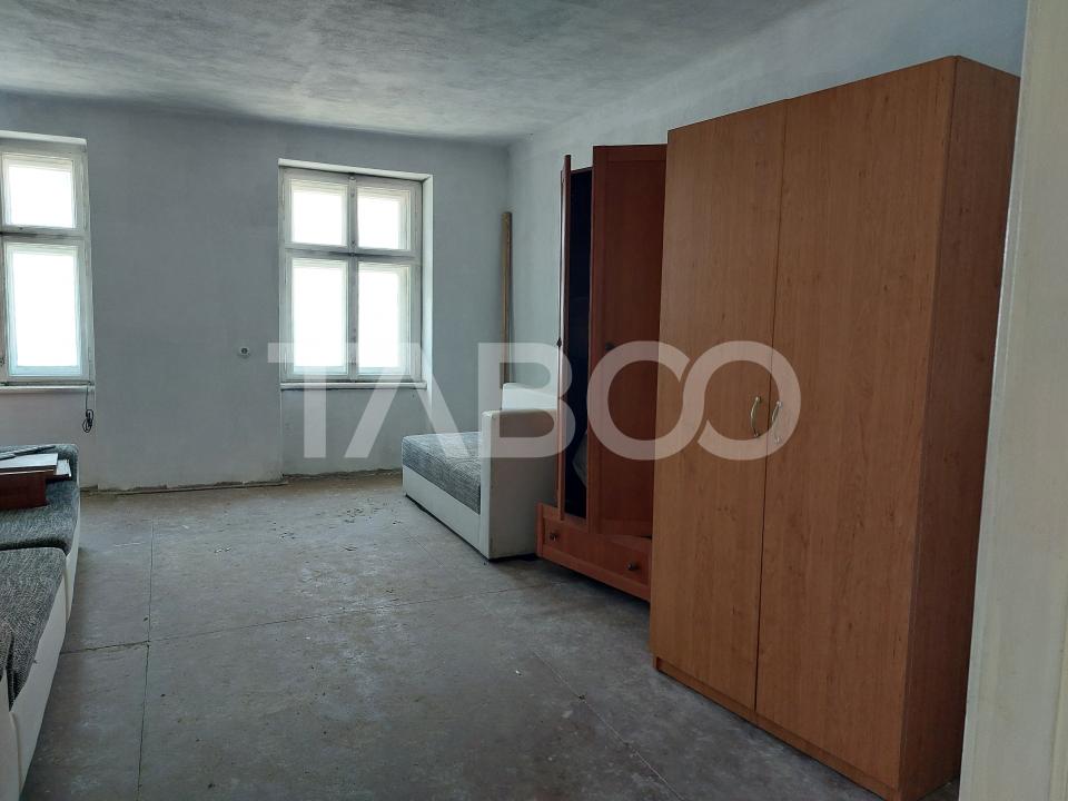 Comision 0-Apartament 2 camere 37mp la casa necesita renovare Cisnadie