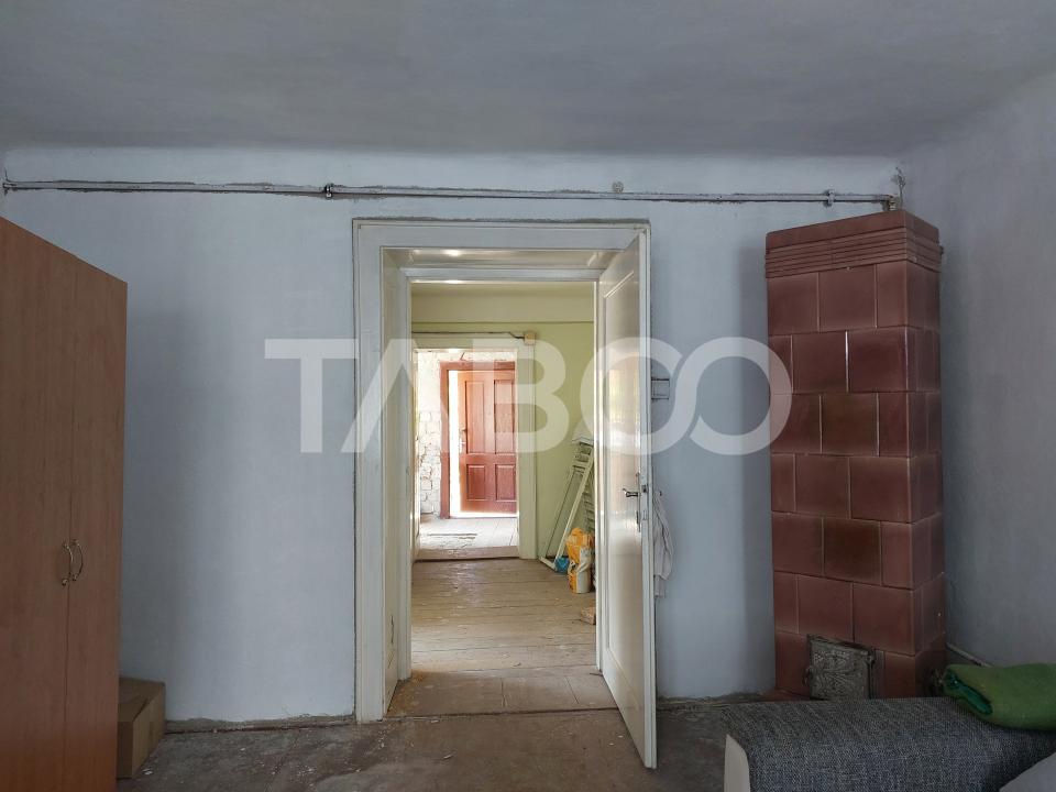 Comision 0-Apartament 2 camere 37mp la casa necesita renovare Cisnadie