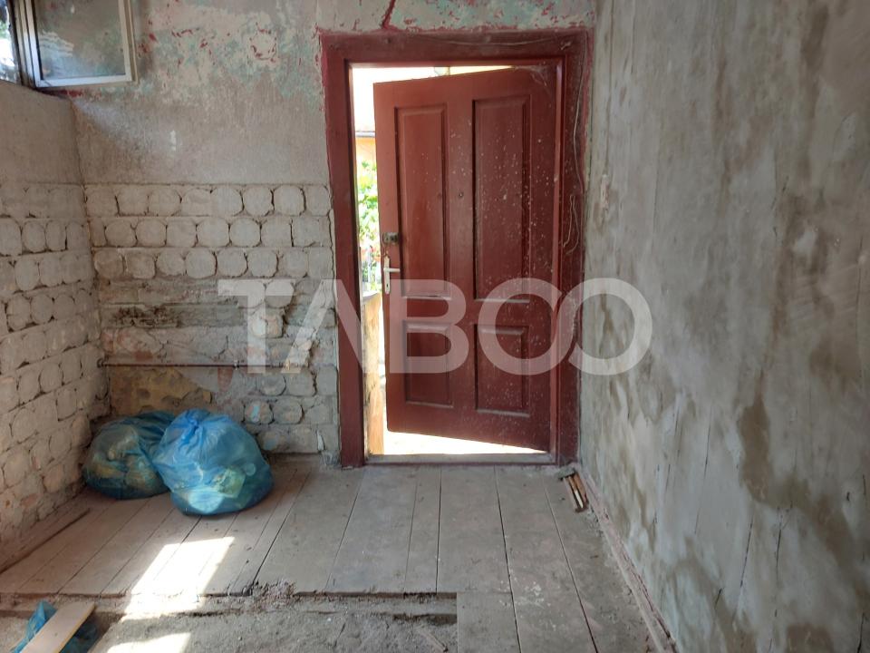 Comision 0-Apartament 2 camere 37mp la casa necesita renovare Cisnadie