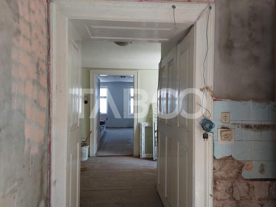 Comision 0-Apartament 2 camere 37mp la casa necesita renovare Cisnadie