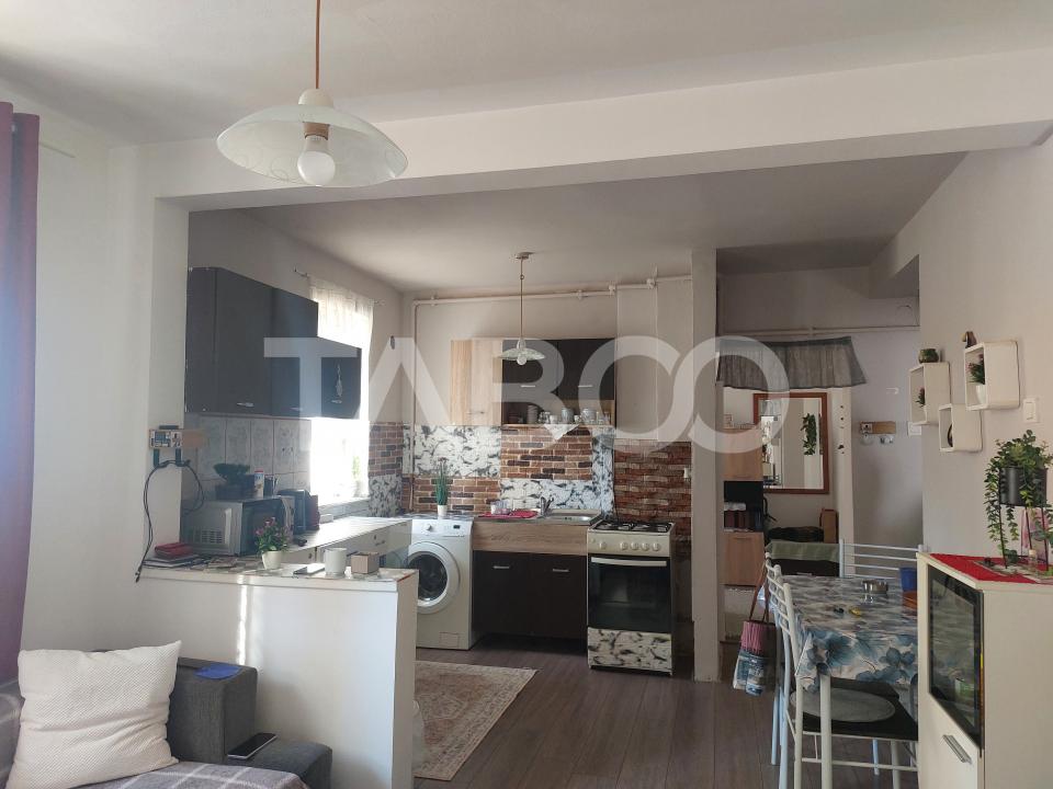 Comision 0%  Apartament 3 camere 43 mpu etaj 1 Piata Noua Cisnadie